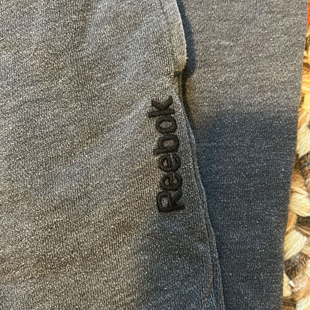 Men’s Reebok sweatpants - Picture 2 of 5